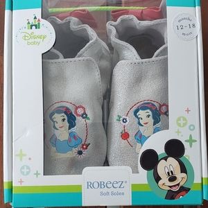 Robeez Disney Snow White shoes